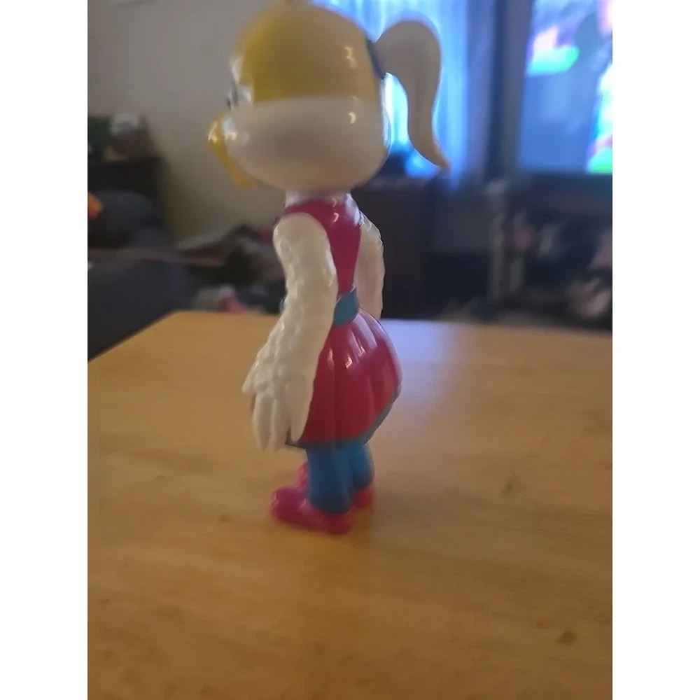 Chuck E. Cheese's Helen Henny Action 7